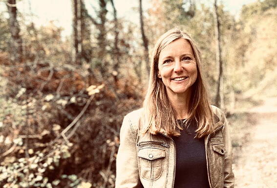 Hundetrainerin, Verhaltenstrainerin, Canine Bowen Technique Practitioner, Bachblüten-Therapeutin